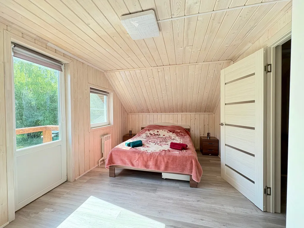 Уютный деревянный дом с баней