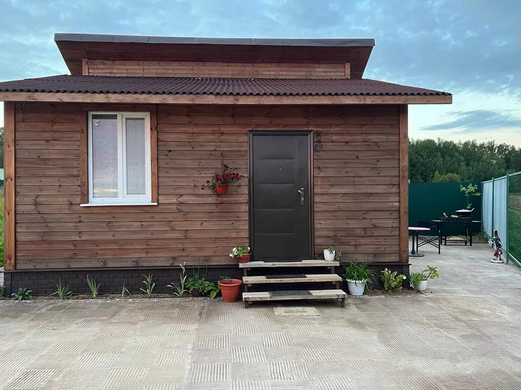 Дом с баней на берегу озера