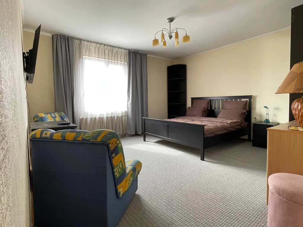 Коттедж Комфортный двухэтажный дом, 9 спальных мест — аренда посуточно в Адлер