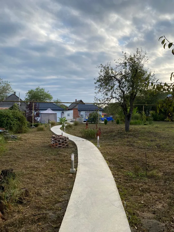 Дом у горной реки