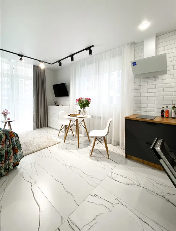 Квартира Квартира Жк альпийский квартал, рядом жд, 3 этаж диван с балконом, вид во двор — Сочи