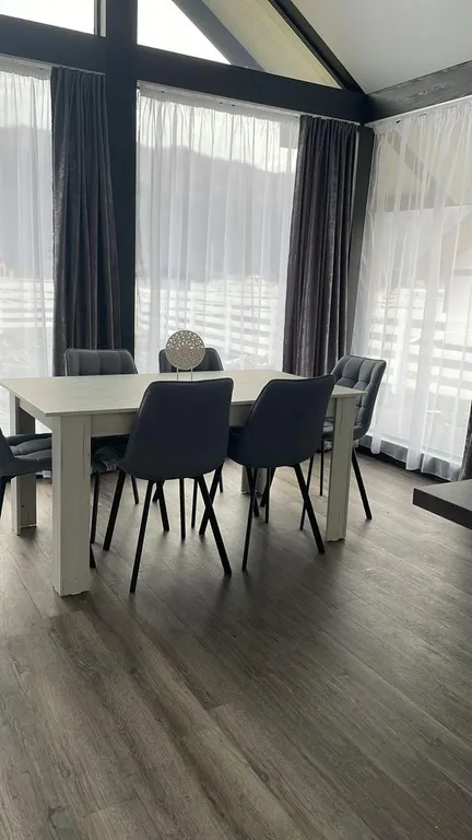 Дом с видом на горы