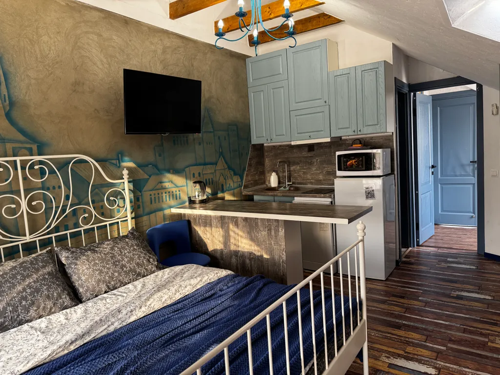 Квартира Квартира Апартамент с балконом на мансардном этаже с видом на море — Геленджик