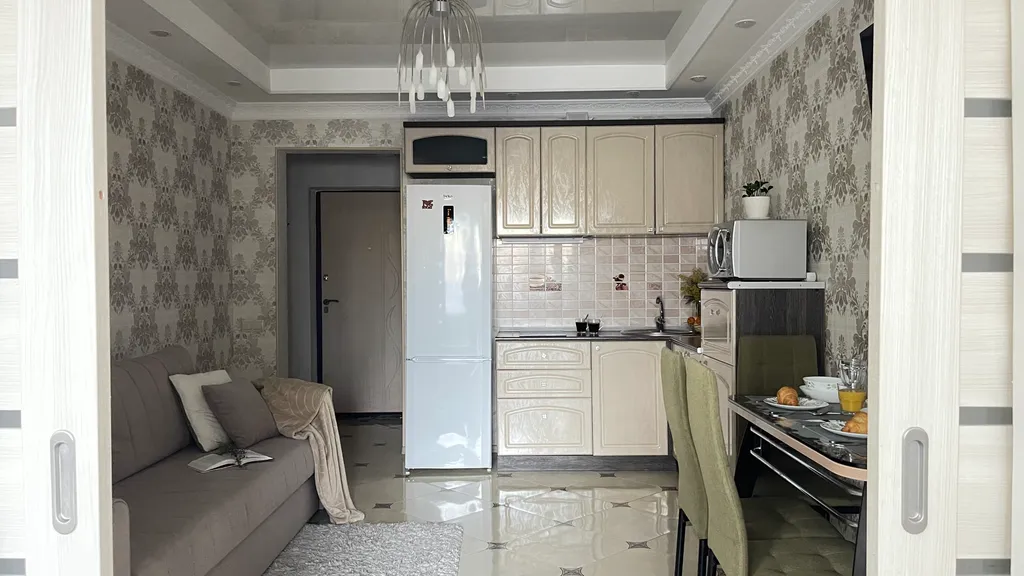 Квартира у моря с отдельной спальней и балконом