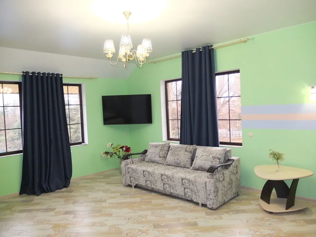 Квартира 4х-местный Делюкс (2взр+2детей) без балкона — аренда посуточно в Сочи