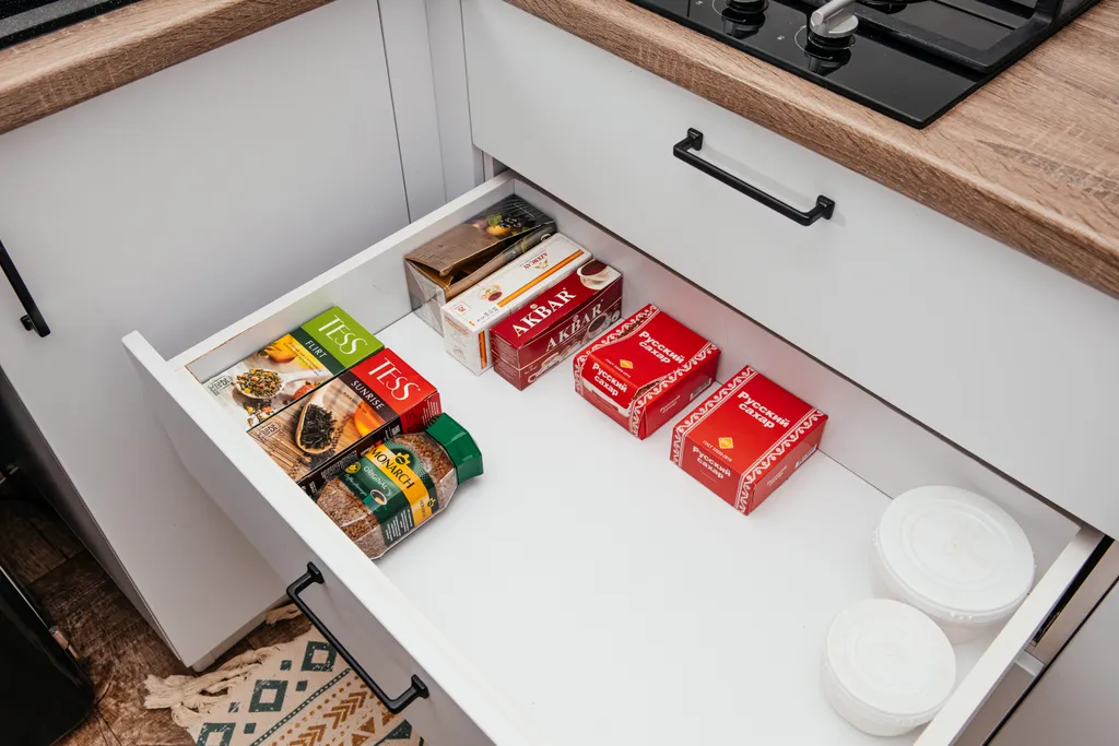 У железнодорожного вокзала