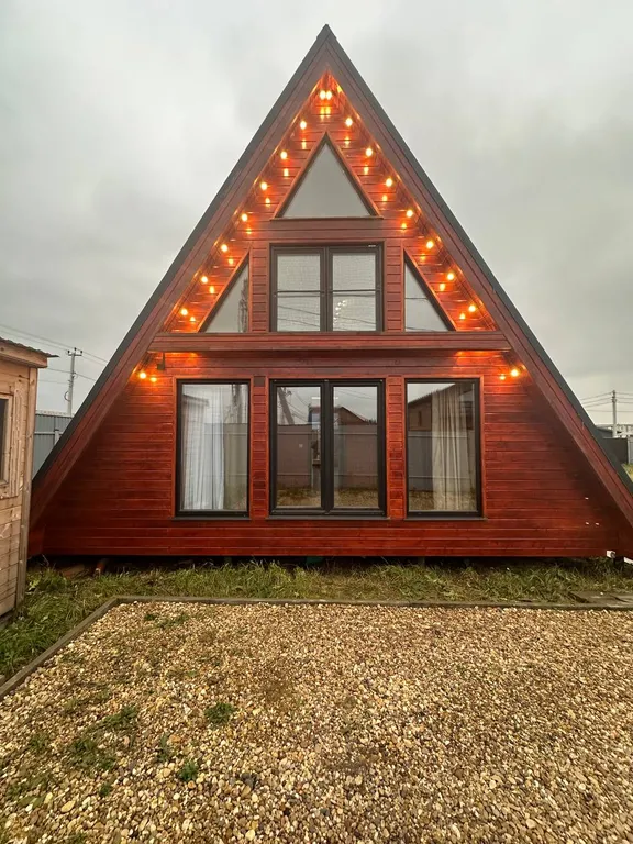 Уютный домик А-Фрейм с террасой и мангальной зоной