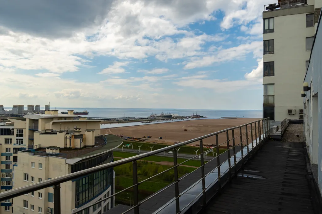 Пентхаус с террасой и видом на город