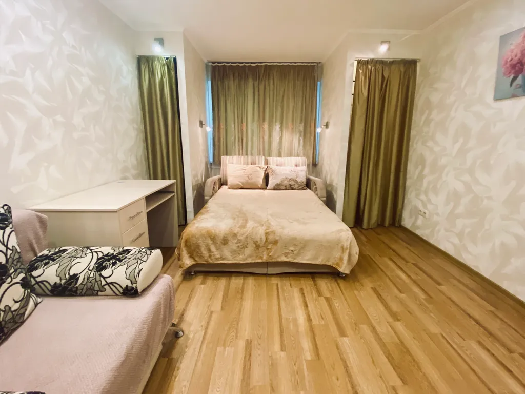 Уютная однокомнатная квартира в спальном районе — аренда посуточно в Нефтеюганск