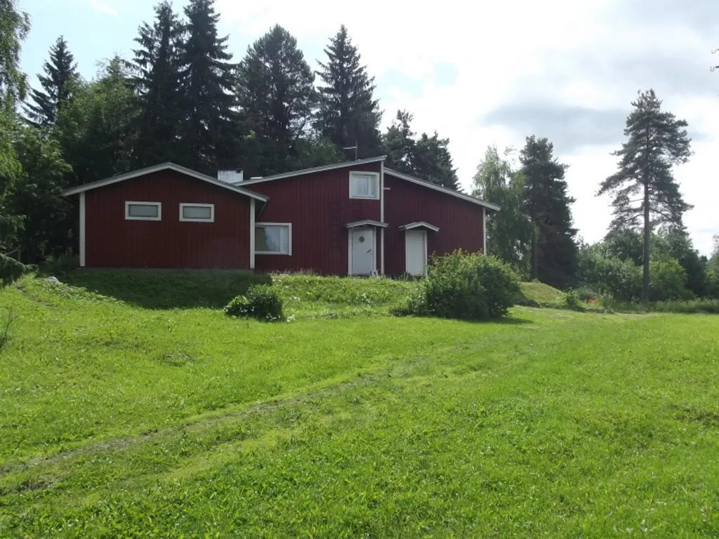 Уютный дом в тихом месте