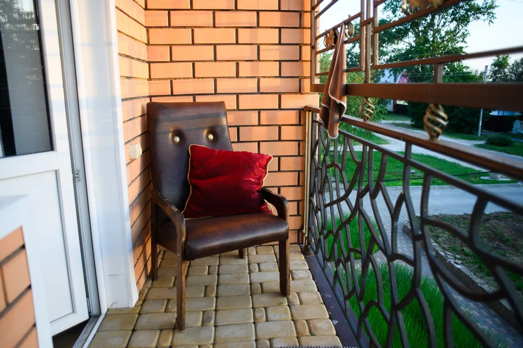 Просторный комфортабельный коттедж в центре города с банным чаном