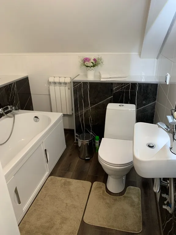 Коттедж Гостевой дом с сауной и бассейном — Светлый