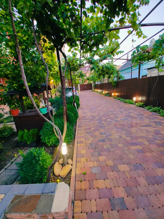 Дом с бассейном