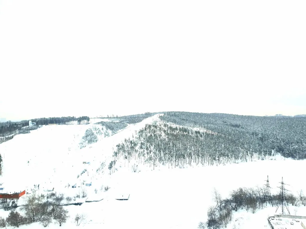 Стильная квартира у подножия горы Уктус