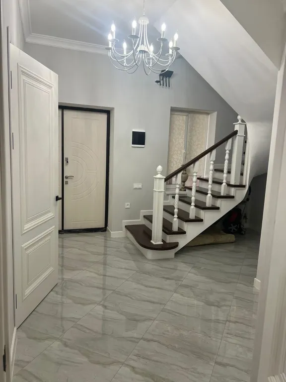 5-комнатный Дом