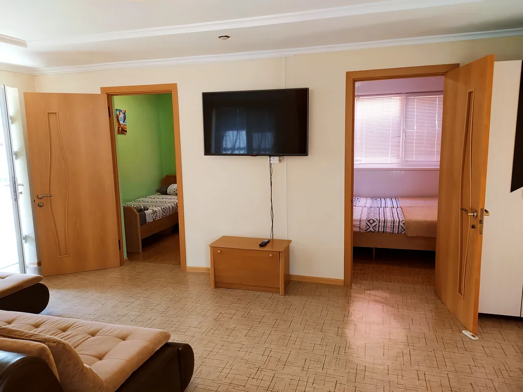 Коттедж Дом у пляжа — аренда посуточно в Голубицкая