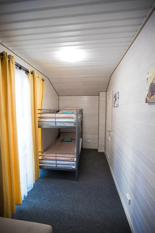 Двухэтажный дом на горе у подъёмника