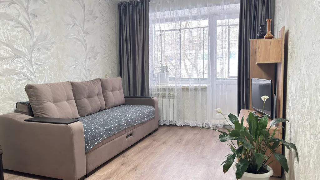 Квартира комфорт с балконом — аренда посуточно в Учалы