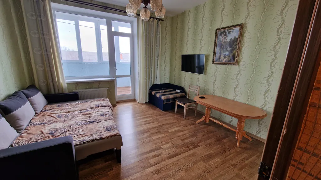 Уютная, проветривая нс моря квартира в 7 минутах пешком от моря