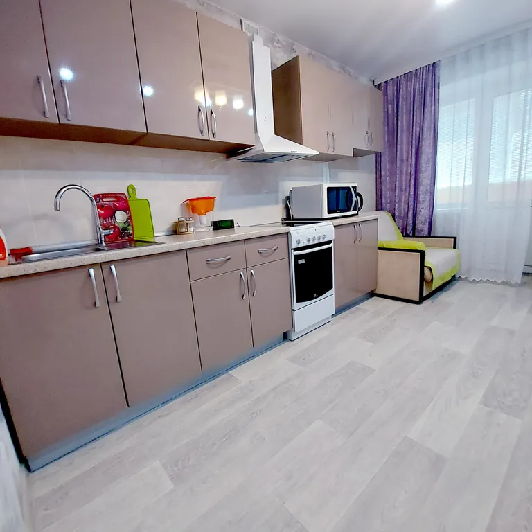 Новая, чистая квартира возле ТРК Космопорт