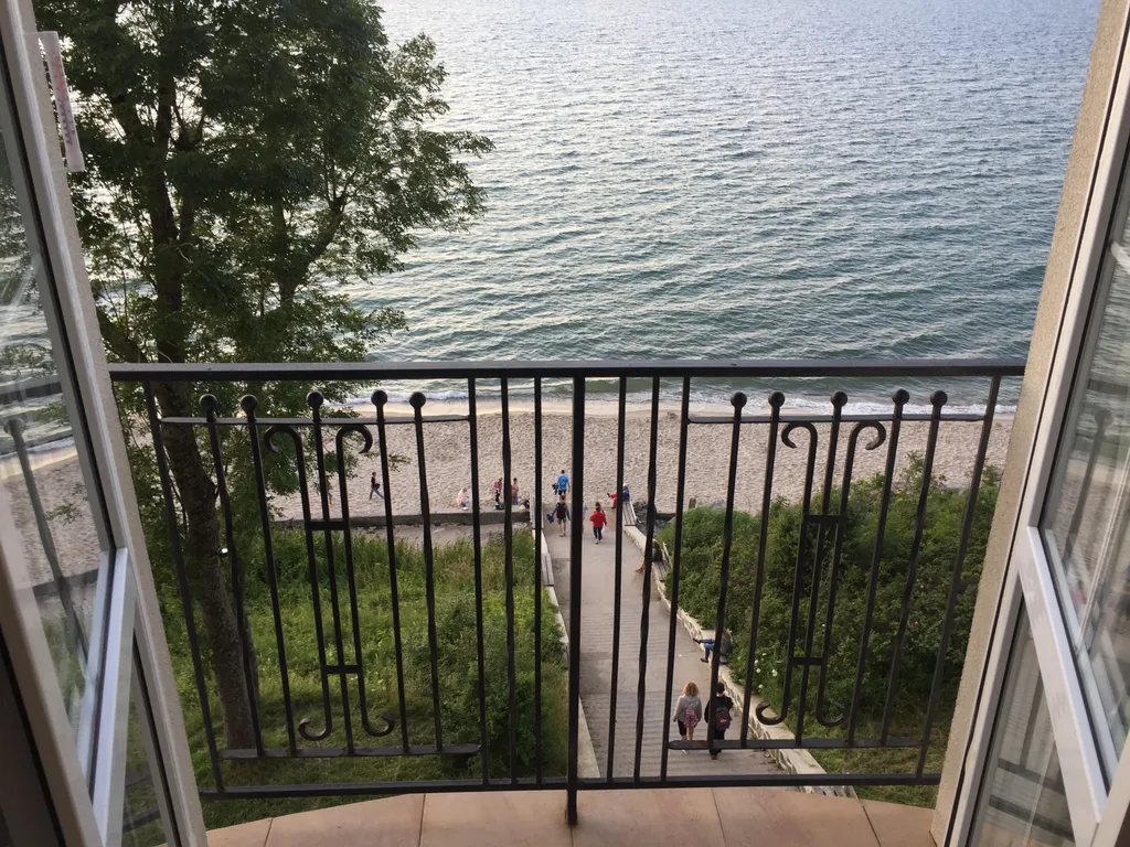 Апартамент белая волна с видом на море