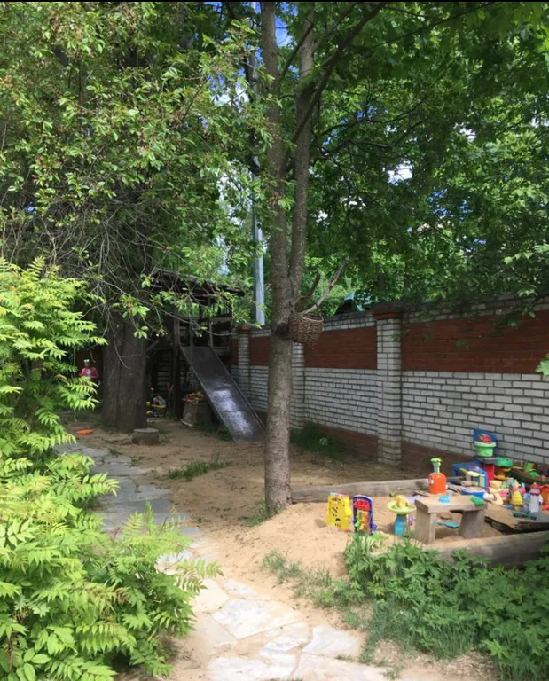 Уютный дом в черте города