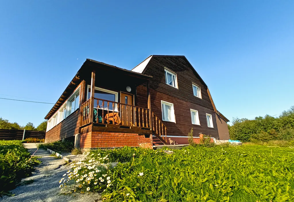 Двухэтажный коттедж — аренда посуточно в Медвежьегорск