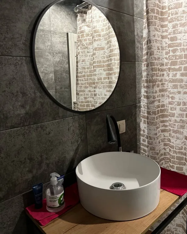 Новый уютный коттедж в черте города