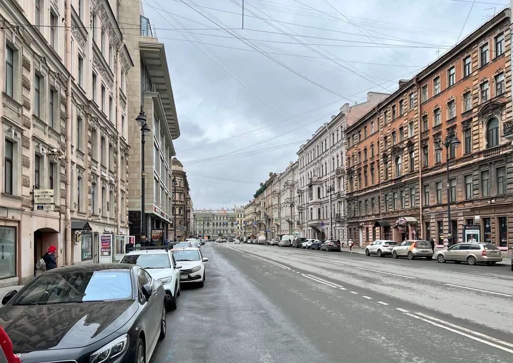 Двухуровневые апартаменты в двух шагах от Невского проспекта