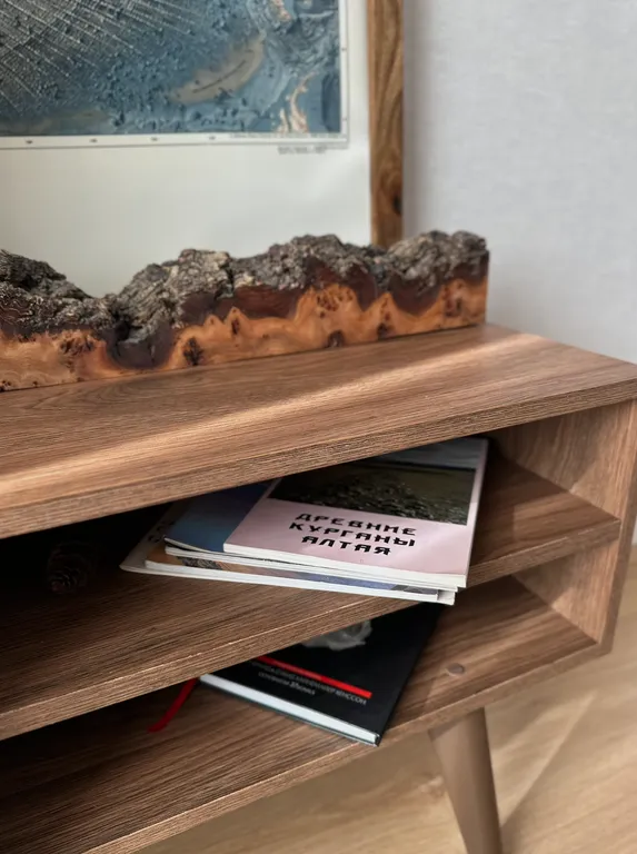 Солнечная квартира в центре города с видом на гору