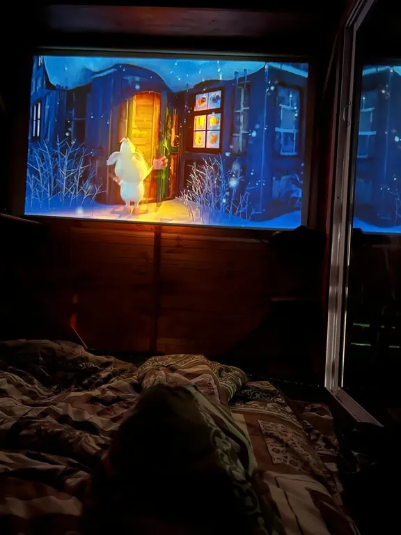 Домик у озера