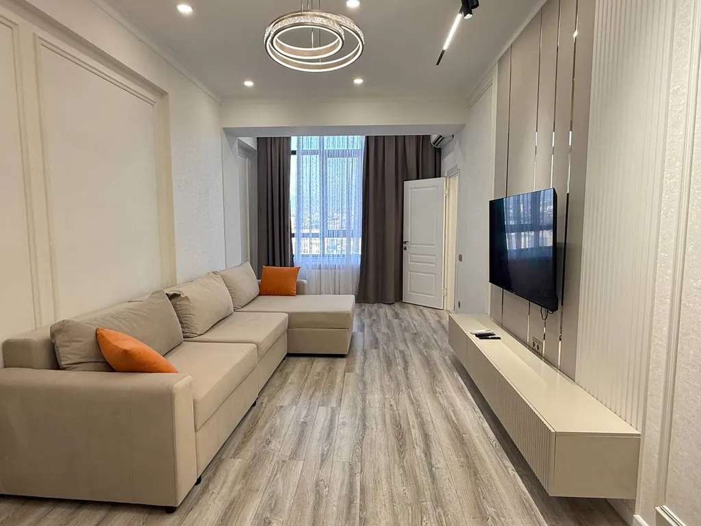 Tour Lumiere in Bay Tash Tower