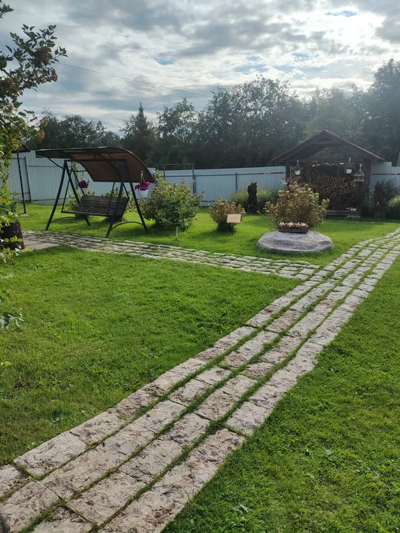 Усадьба на каменной горке