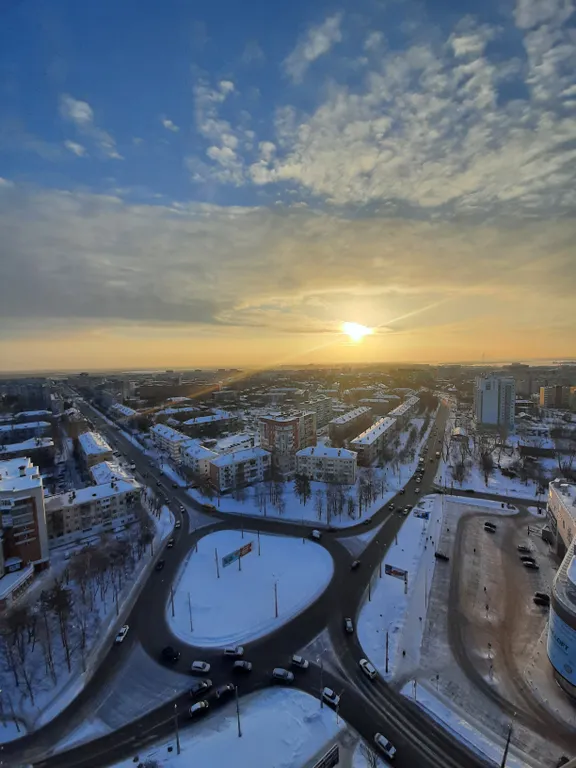 Парящие в небе - видовая квартира на самом высоком этаже в городе