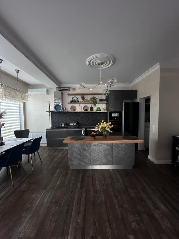 Вилла с бассейном среди виноградников Балаклавы