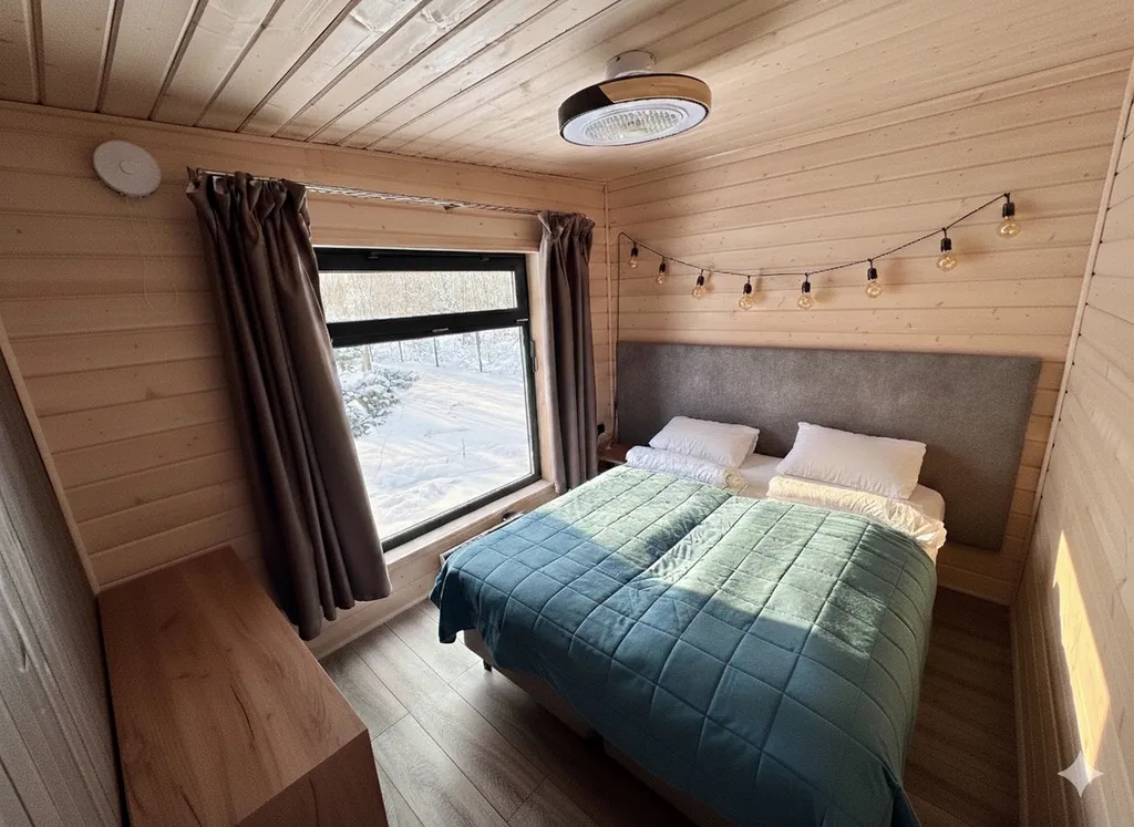 Коттедж Дом семейный с 2 спальнями на берегу реки Свирь — Лодейное Поле