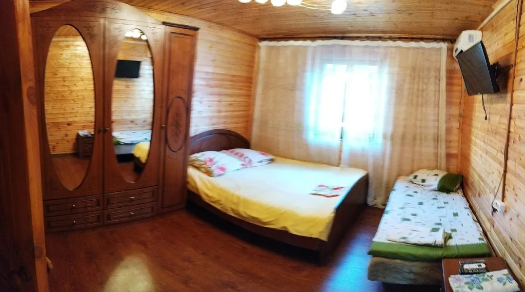 Квартира Трехместный номер со всеми удобствами — аренда посуточно в Пицунда