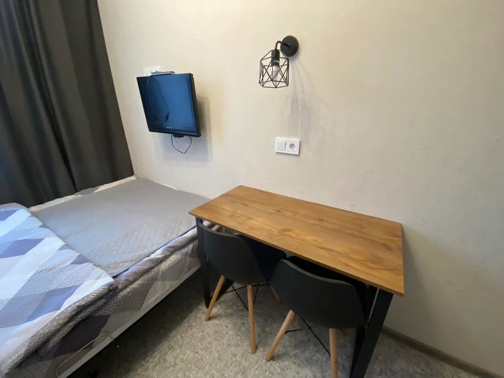 Студия возле музея оружия Шлем