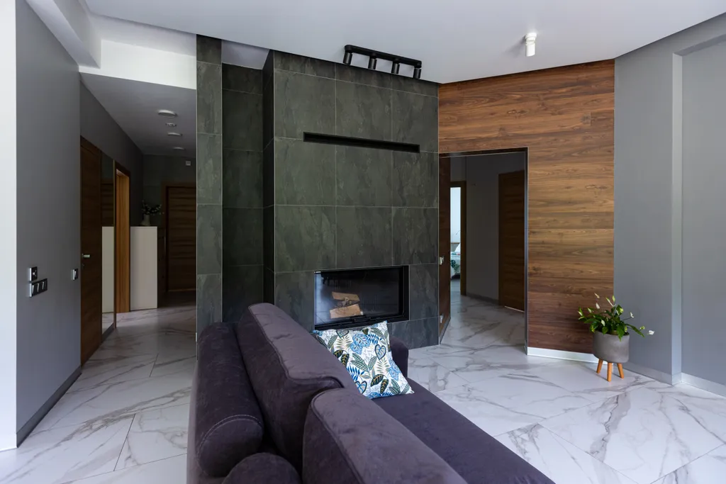 Просторная квартира с живым камином и видом на горы