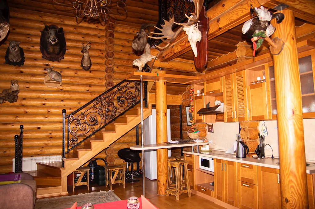 Дом охотника с бассейном для приятного отдыха