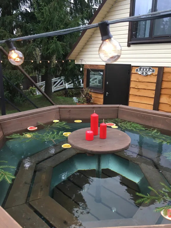 Дом под соснами