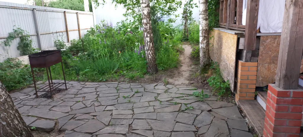 Дом с русской баней внутри.