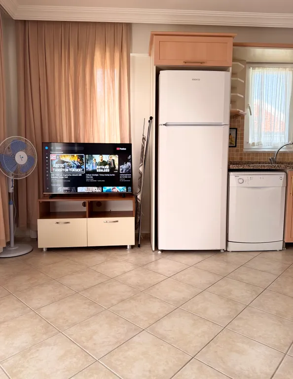 Уютная квартира с видом на бассейн в Оваджике у моря