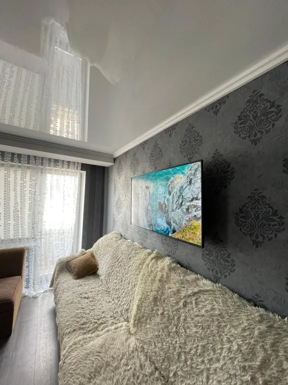 Сдаётся 3 комнатная квартира в самом центре города