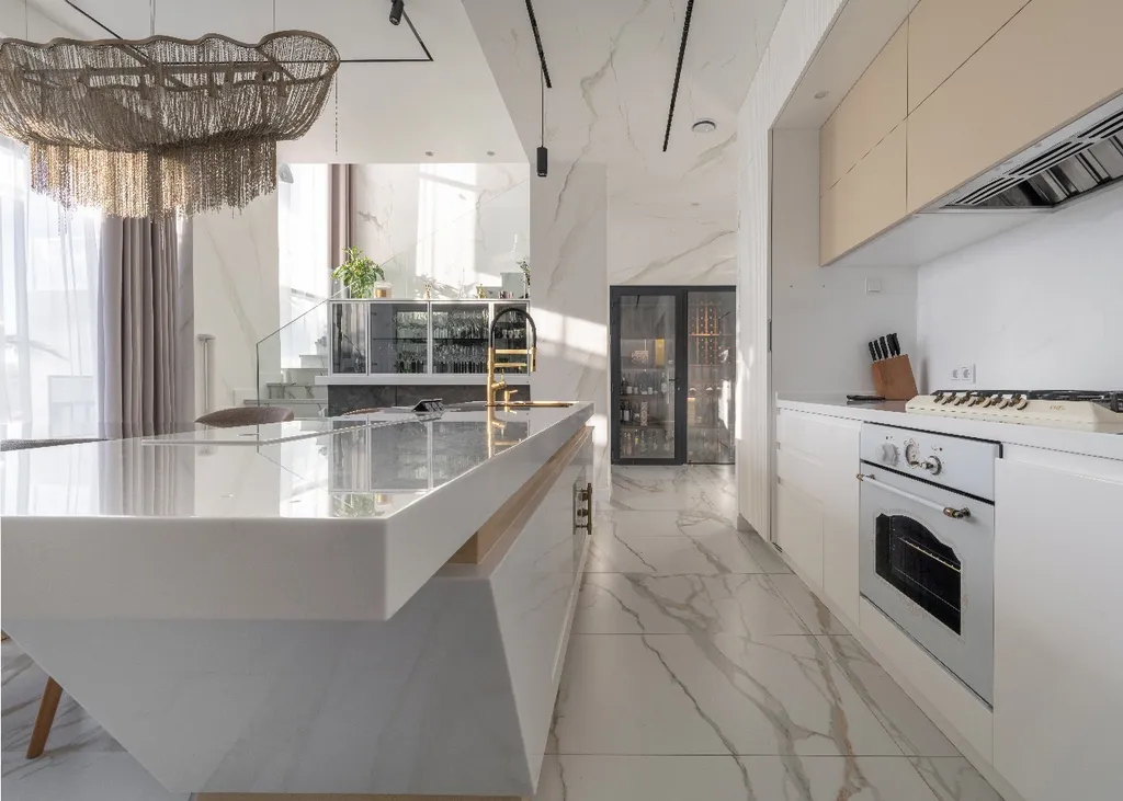 Современная вилла с красивым видом на море