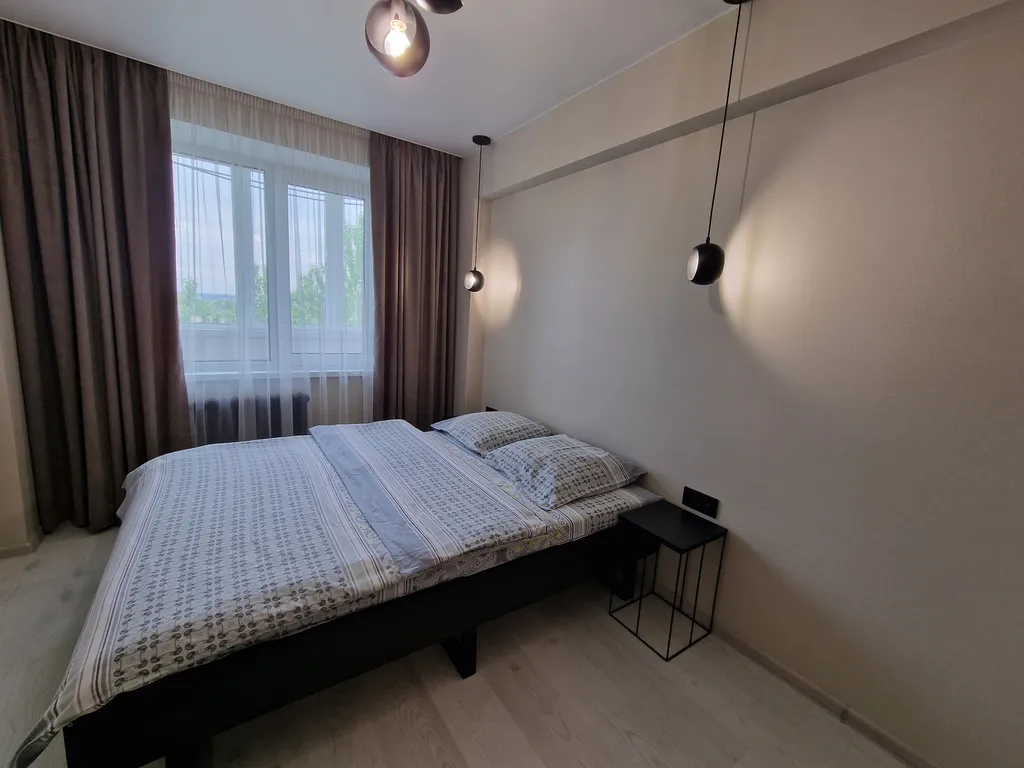 Новый апартамент с гостиной и тремя спальнями