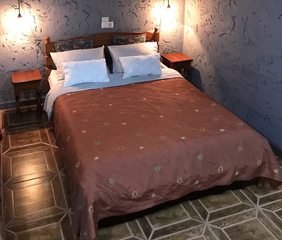 Домик рядом Сорочаны, Волен