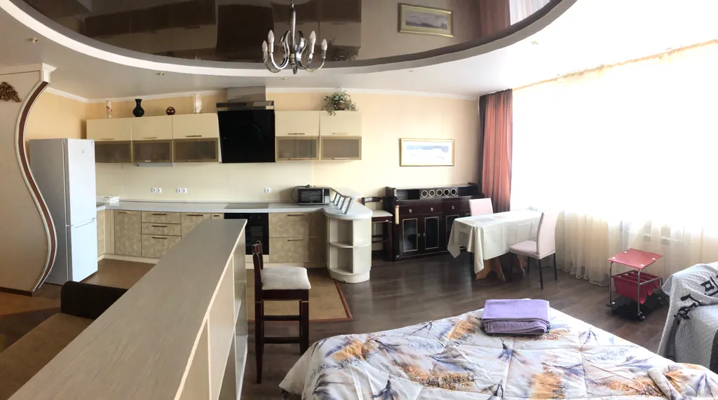 Солнечная, уютная квартира-студия в центре города