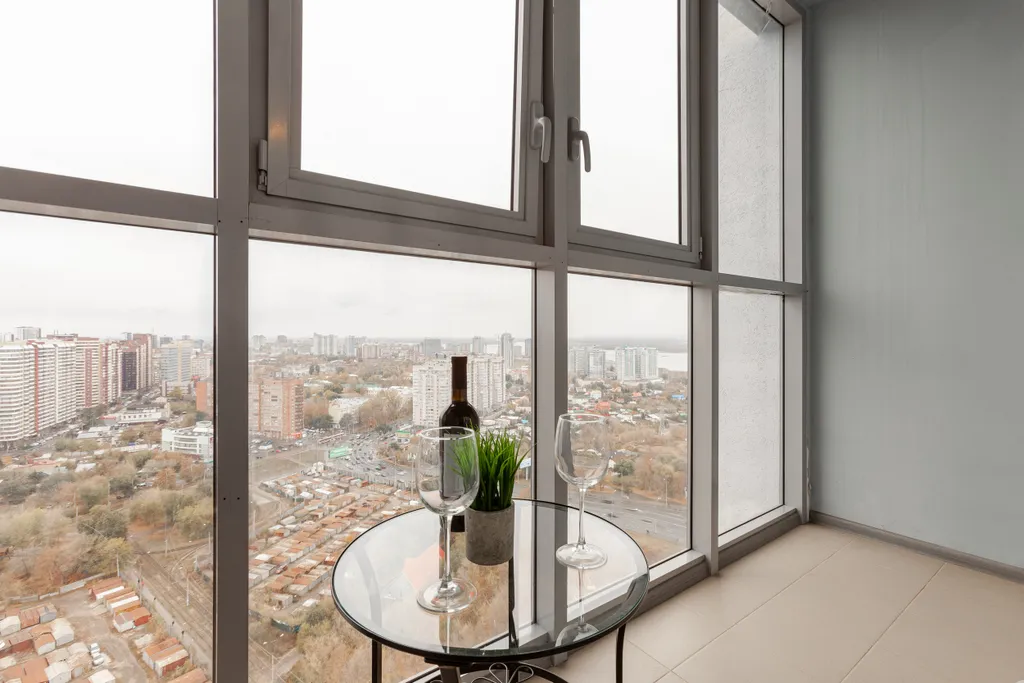 Студия с видом на Волгу