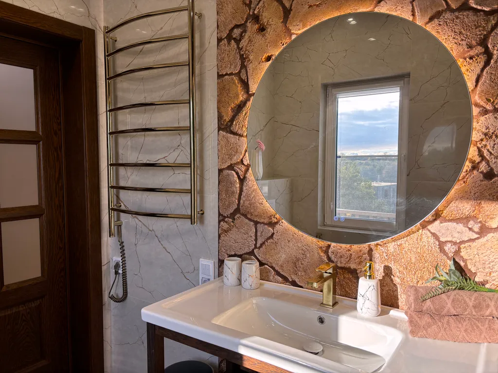 Шале Tech с подогреваемым бассейном и 4 спальнями